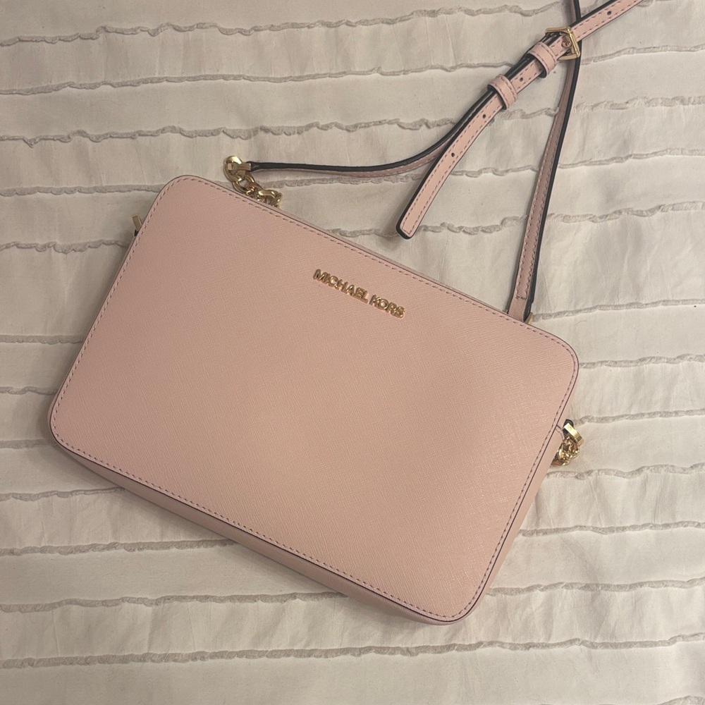Michael Kors Jet Set Blush Pink Bag